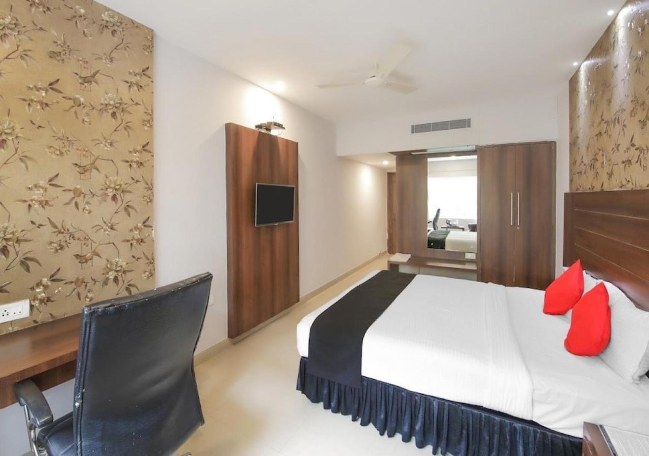 แฟบโฮเต็ล เดอะะ ดอว์น มัยซอร์ Hotel ไมซอร์ ภายนอก รูปภาพ