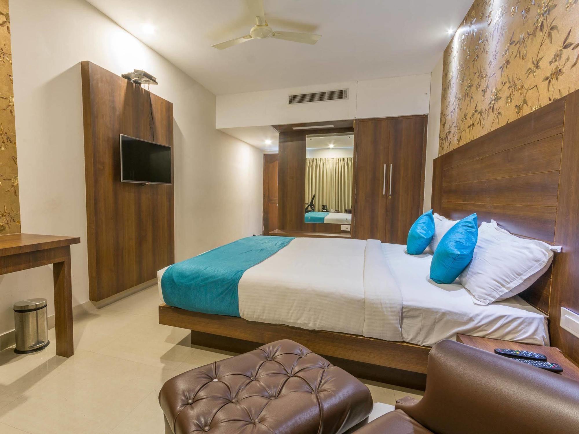 แฟบโฮเต็ล เดอะะ ดอว์น มัยซอร์ Hotel ไมซอร์ ภายนอก รูปภาพ