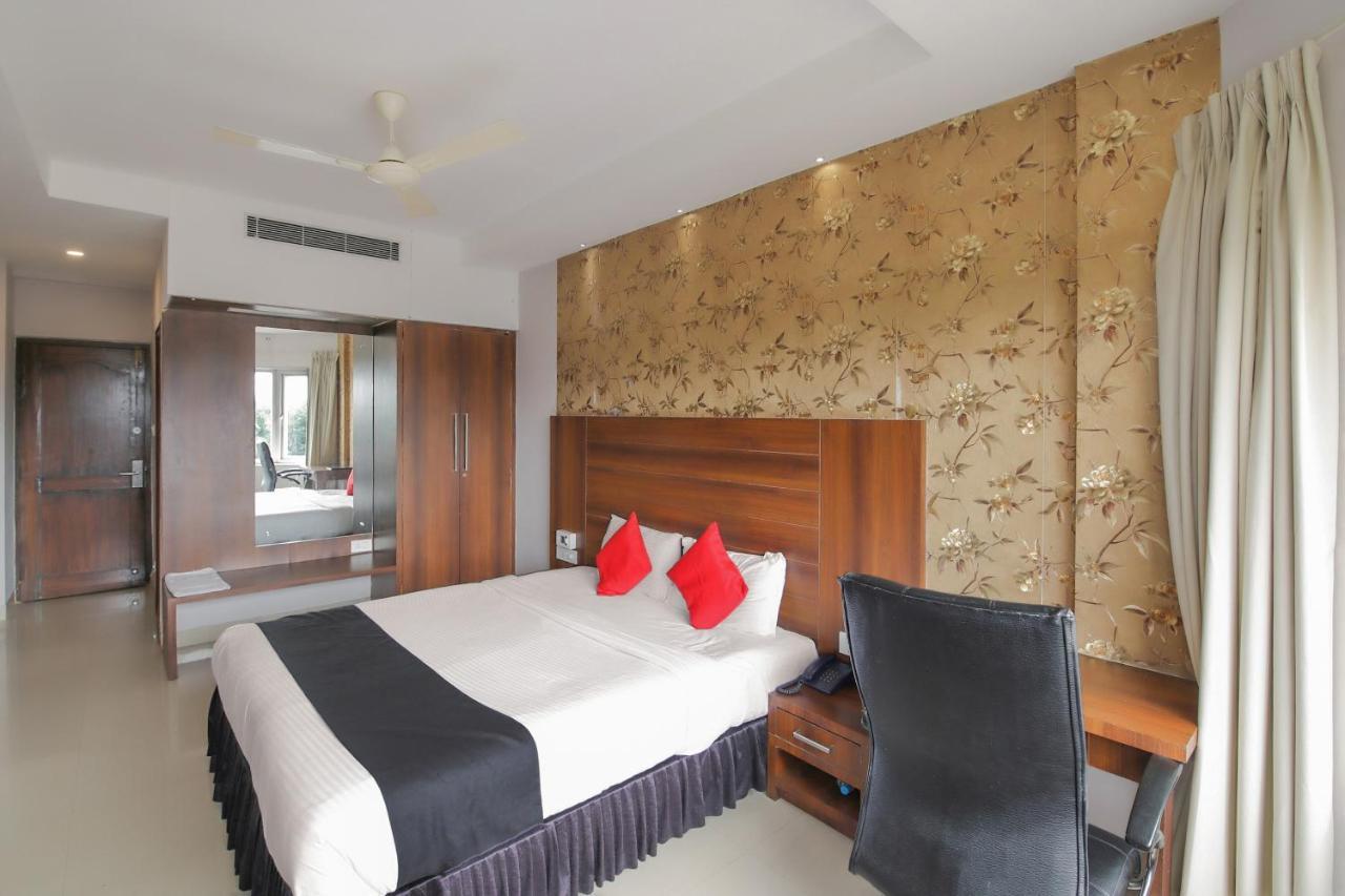 แฟบโฮเต็ล เดอะะ ดอว์น มัยซอร์ Hotel ไมซอร์ ภายนอก รูปภาพ