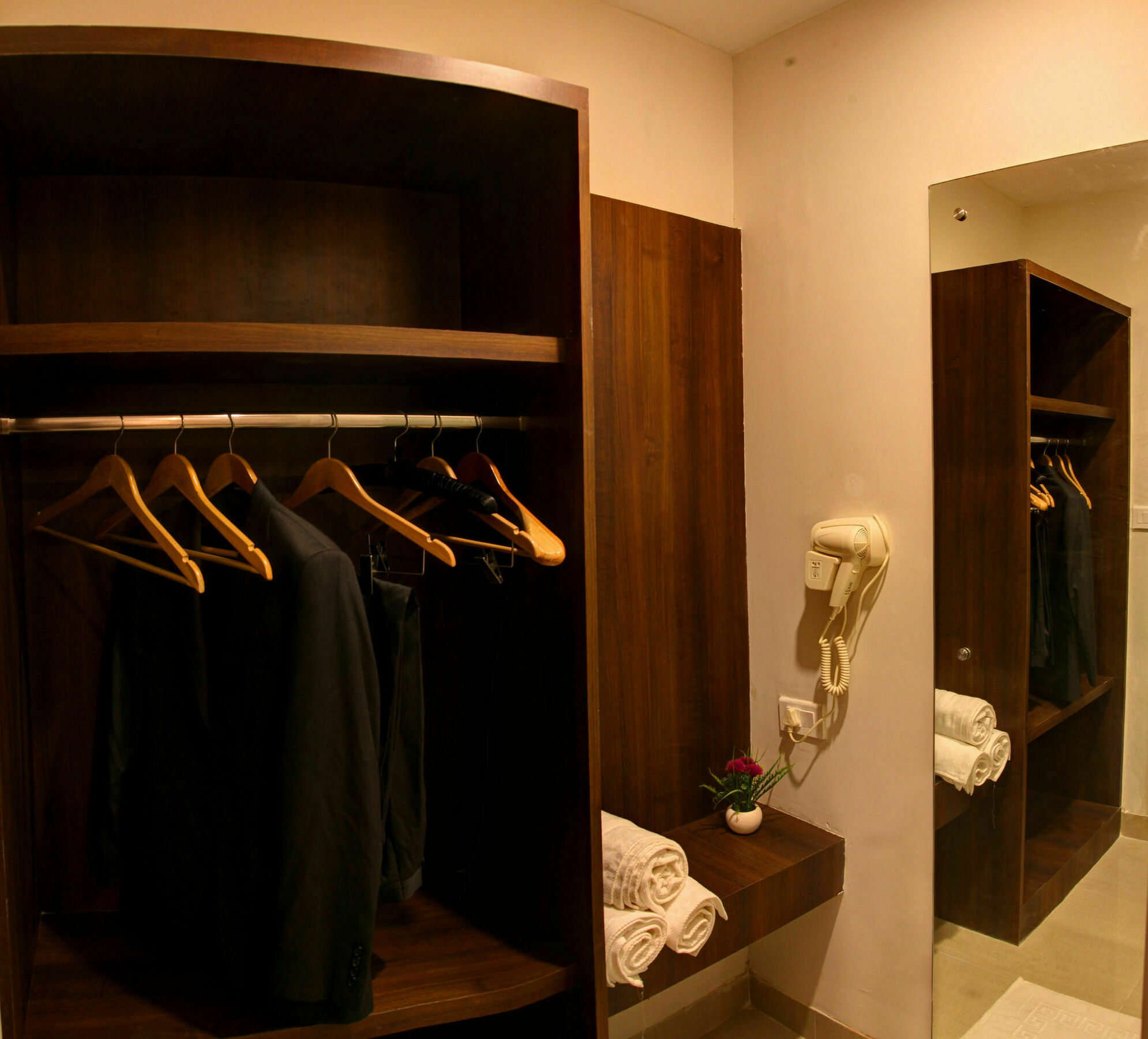 แฟบโฮเต็ล เดอะะ ดอว์น มัยซอร์ Hotel ไมซอร์ ภายนอก รูปภาพ